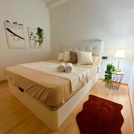 Room Con Bano Privado Sagrada Familia Βαρκελώνη Εξωτερικό φωτογραφία